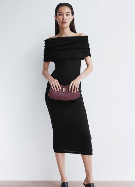 Vestido negro de H&M (29,99 euros)