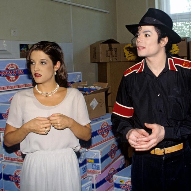 Lisa Marie y Michael Jackson en 1994.