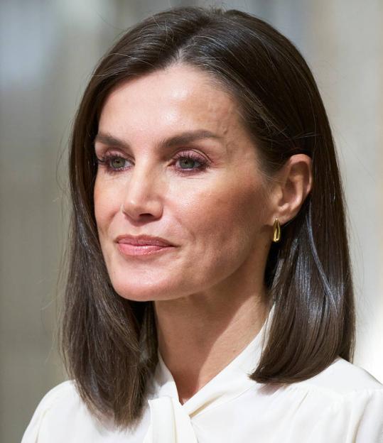 La reina Letizia con un corte de pelo clavicut.