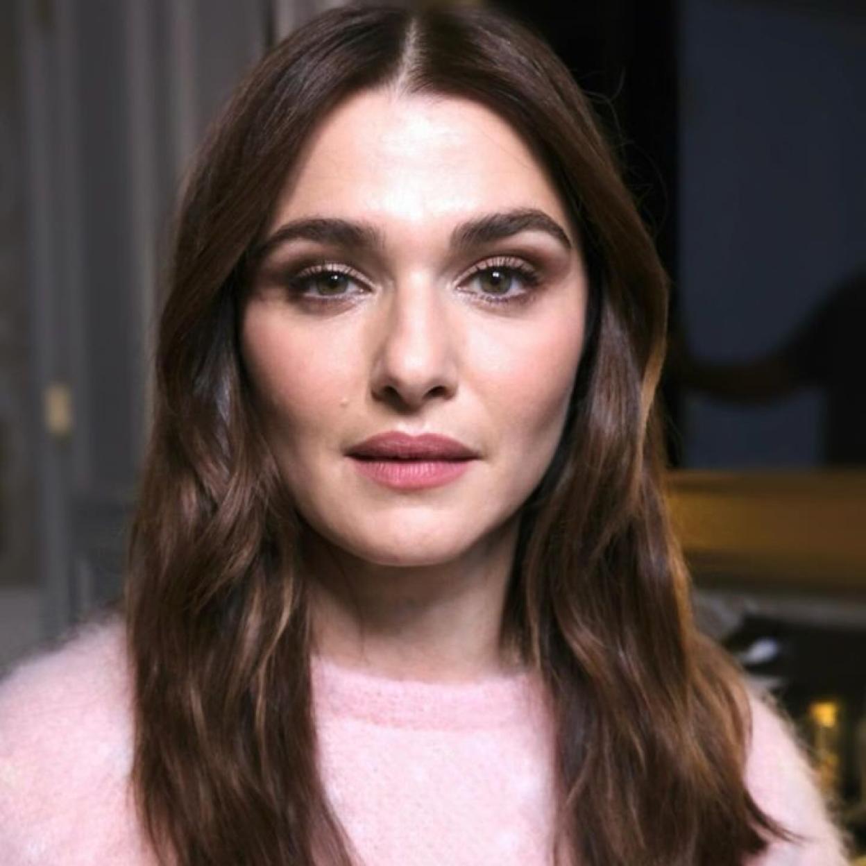 Rachel Weisz con piel madura tersa y firme a los 50/@VALERIAFERREIRAMAKEUP