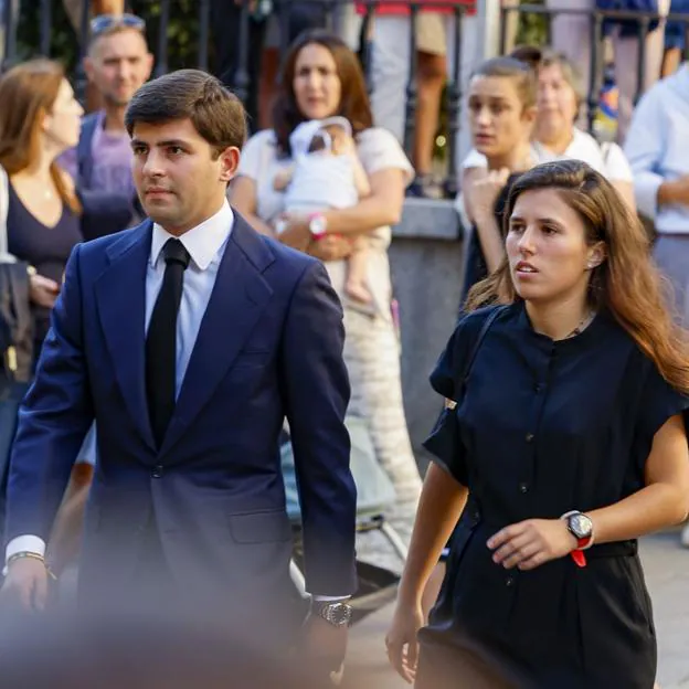 Juan y Teresa Urquijo, a su llegada al funeral de Juan Gómez Acebo el pasado 8 de septiembre. 