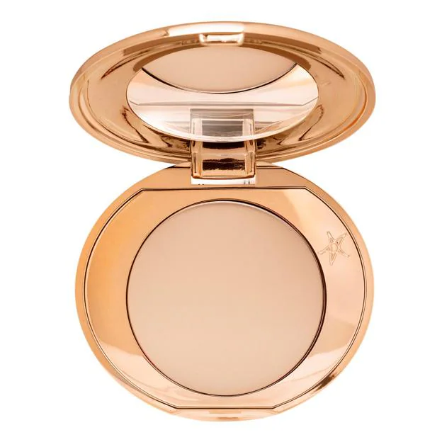 Airbrush Flawless Finish Powder de Charlotte Tilbury. Precio: 27,99 euros