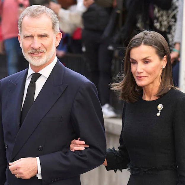 Letizia y Felipe se vuelcan con la tragedia de la DANA: la reina suspende su agenda y las emotivas palabras del rey