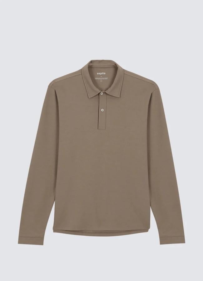 Polo de manga larga marrón de Sepiia, 79 euros.