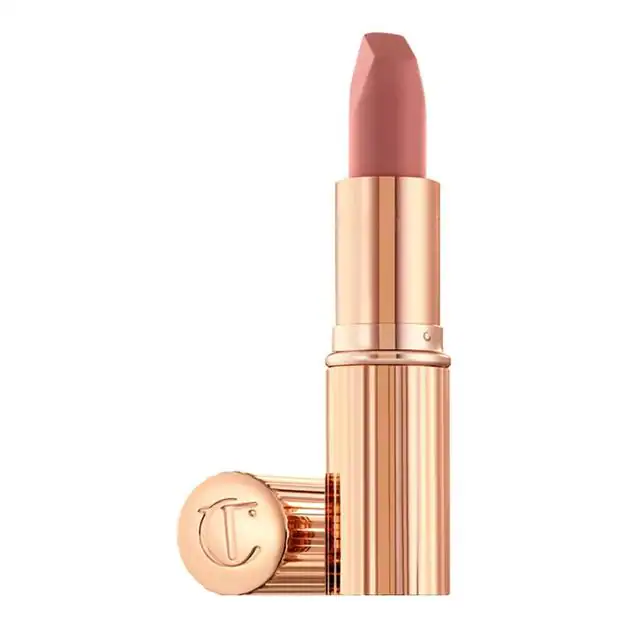 Matte Revolution Lipstick de Charlotte Tilbury. Precio: 39,99 euros