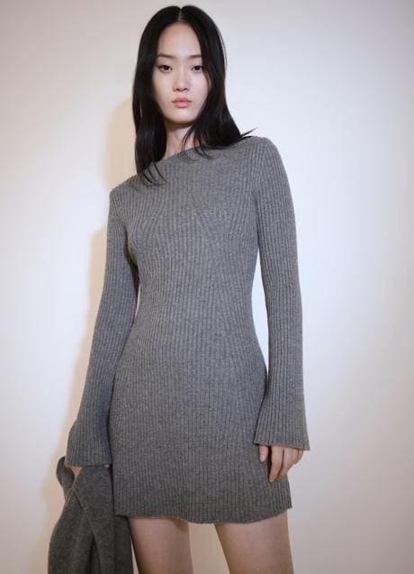 Vestido gris de Mango (49,99 euros)