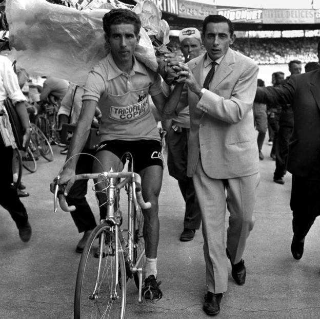 Bahamontes, consgrado como ganador del Tour de Francia. 