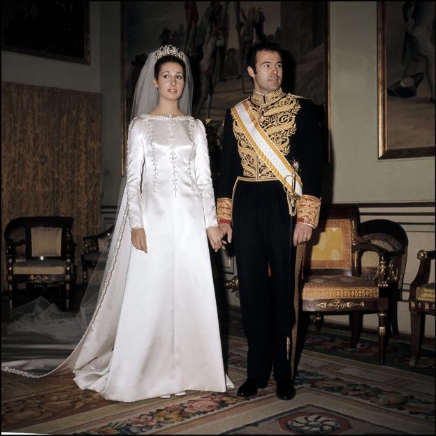 Carmen Martínez Bordiú y Alfonso de Borbón el día de su boda en 1972. 