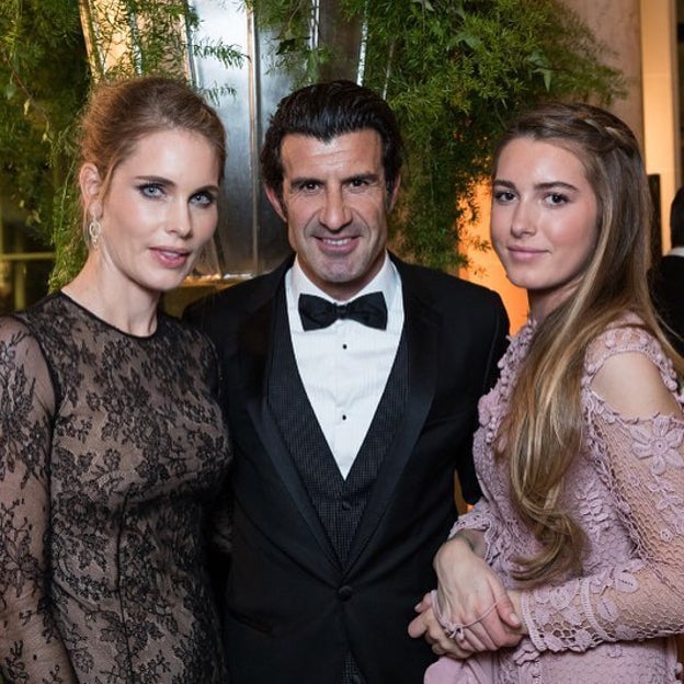 Daniela Figo junto a sus padres en el Baile de Debutantes. 