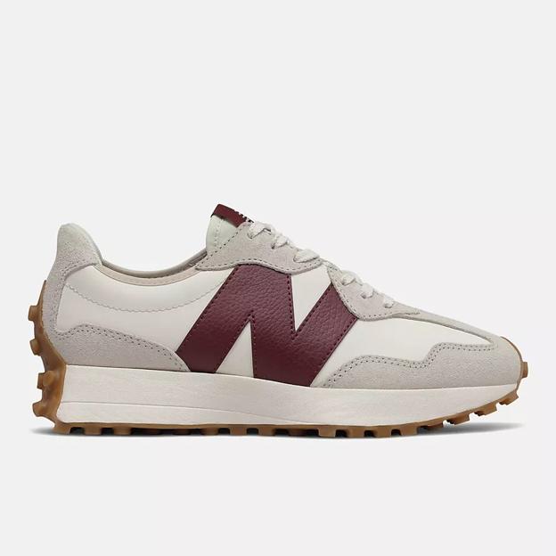 New Balance 327, 130 euros.