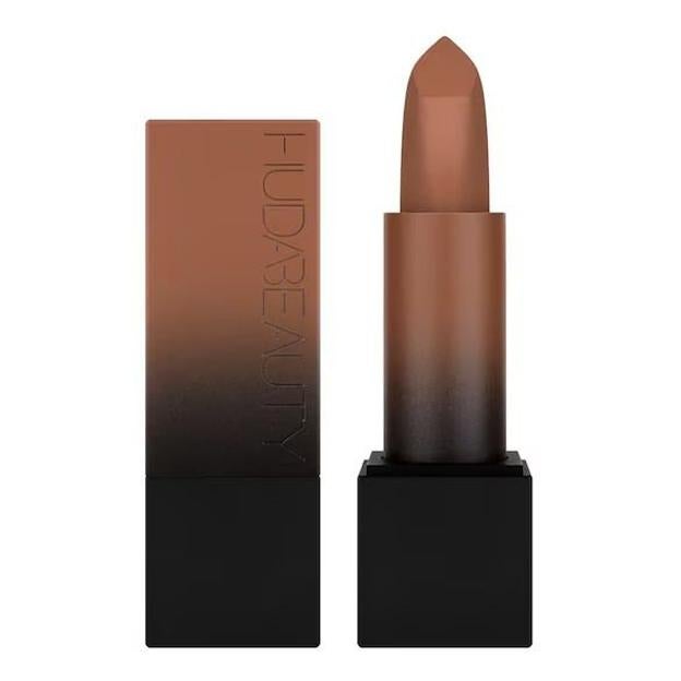 Power Bullet Matte Lipstick en tono Last Night de Huda Beauty. Precio: 27,99 euros