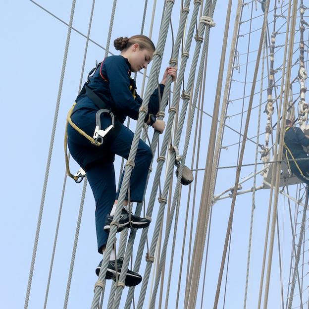 Los arriesgados ejercicios de la princesa Leonor en el Juan Sebastián Elcano  | Mujerhoy