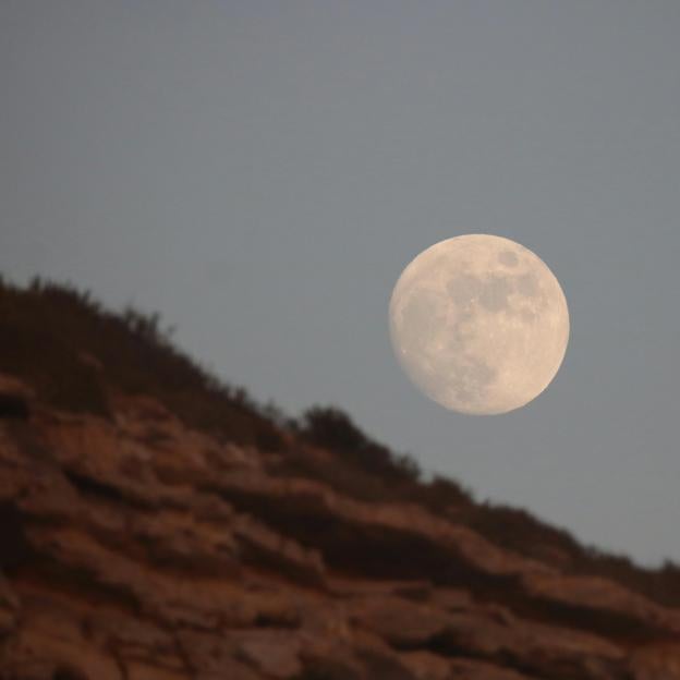 La luna llena del 13 de enero. 