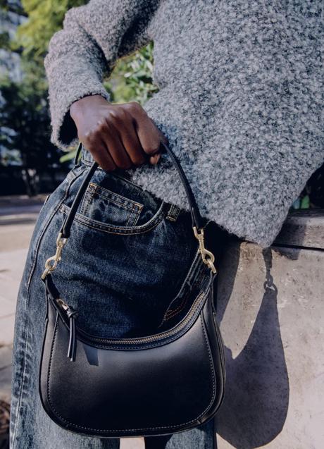 Bolso negro de Mango (29,99 euros)