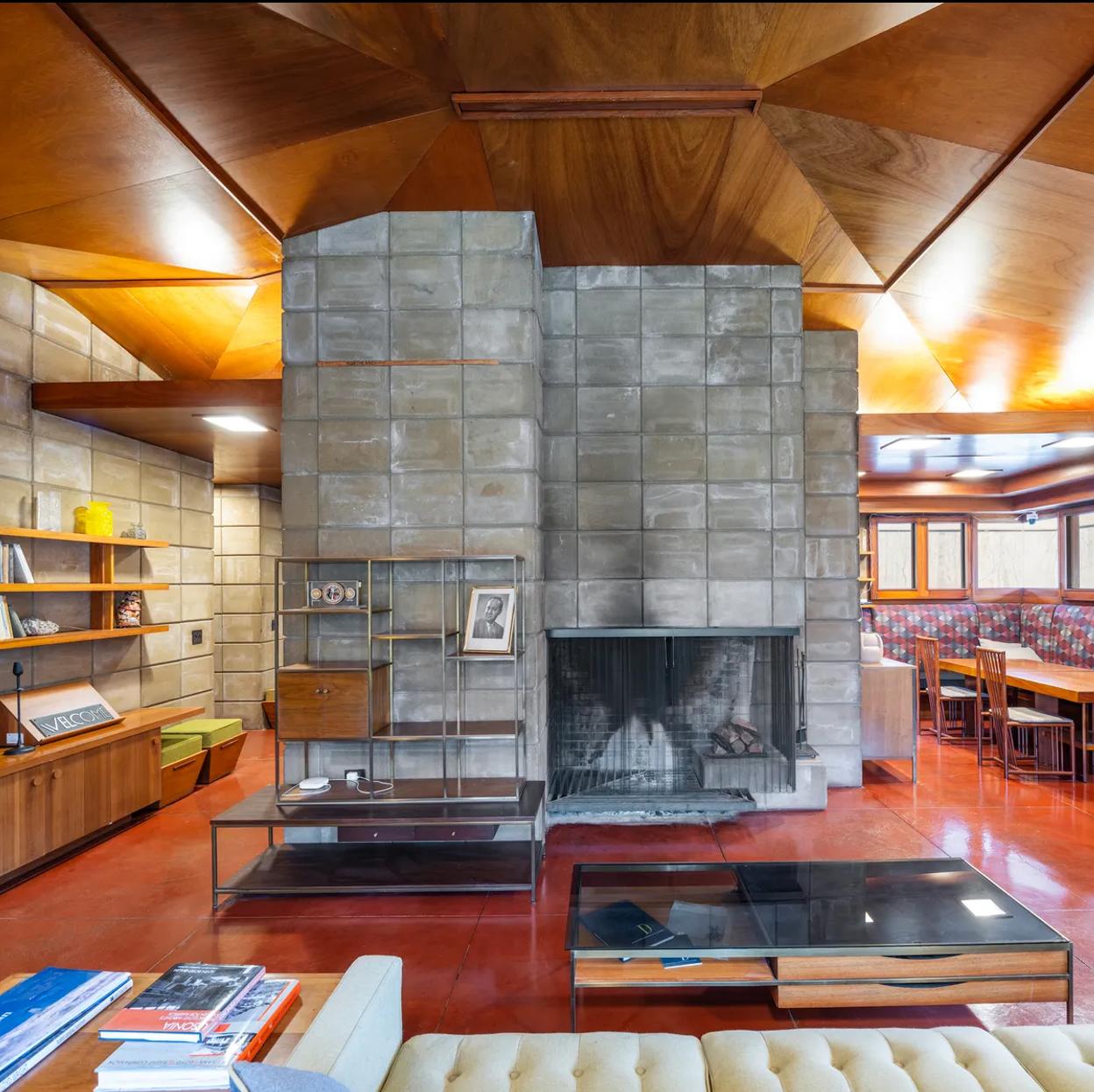 Interior de la casa Weisblat de Frank Lloyd Wright. /Andy Schwartz en Stylish Detroit