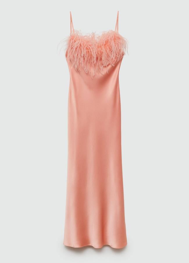 Vestido satinado detalle plumas de Mango (119,99€)