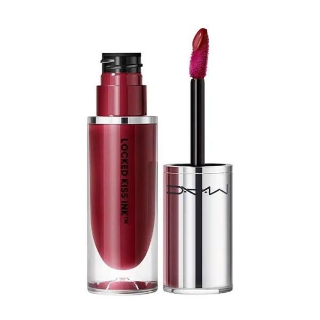 Locked Kiss Ink en tono Cherry Brown de MAC. Precio: 28,80 euros