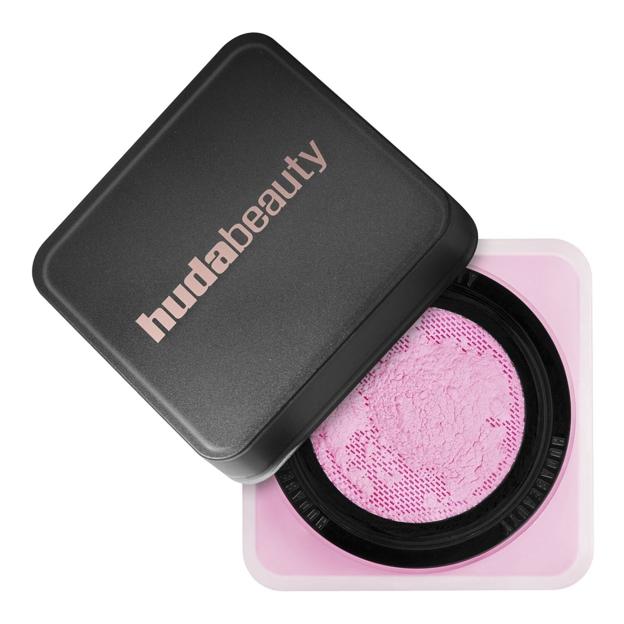 Easy Bake Loose Baking & Setting Powder de Huda Beauty. Precio: 41 euros