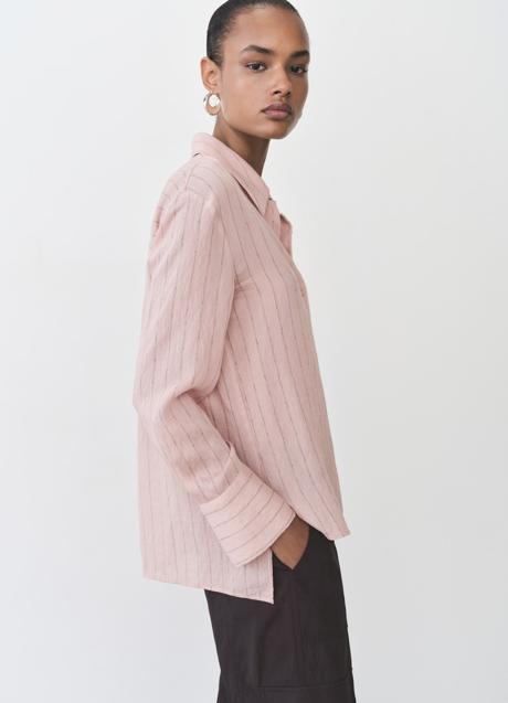 Camisa rosa de Mango (29,99 euros)