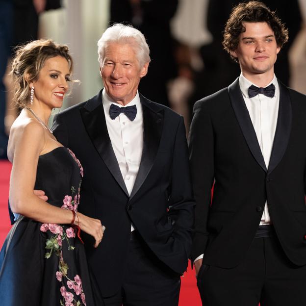 Alejandra Silva, Richard Gere y su hijo, Homer James Jigme. 