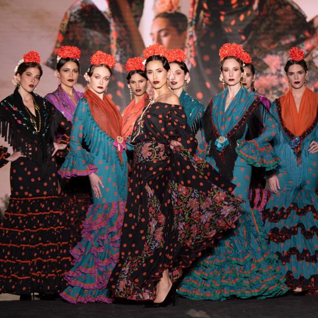 Desfile de Delia Núñez.