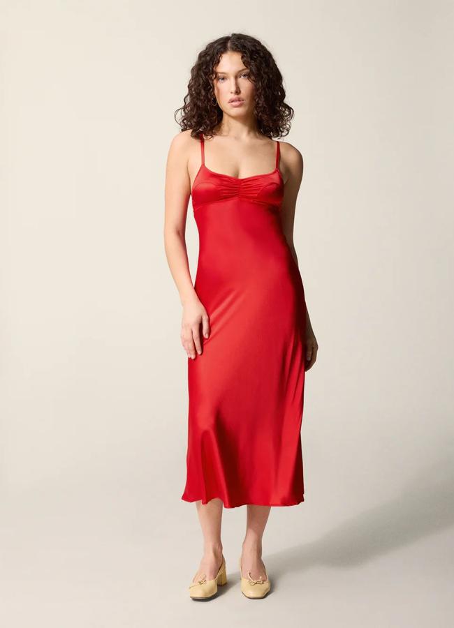 Vestido satinado de tirantes rojo