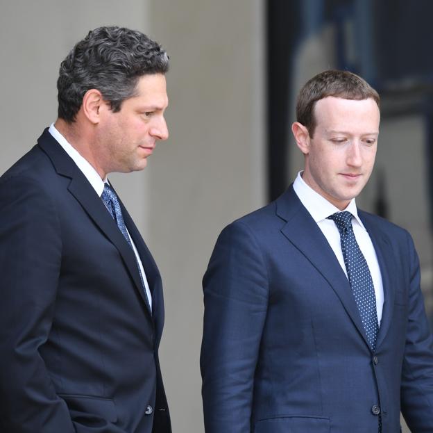 Mark Zuckerberg junto a su nueva mano derecha, Mark Kaplan, ex asesor de Bush.