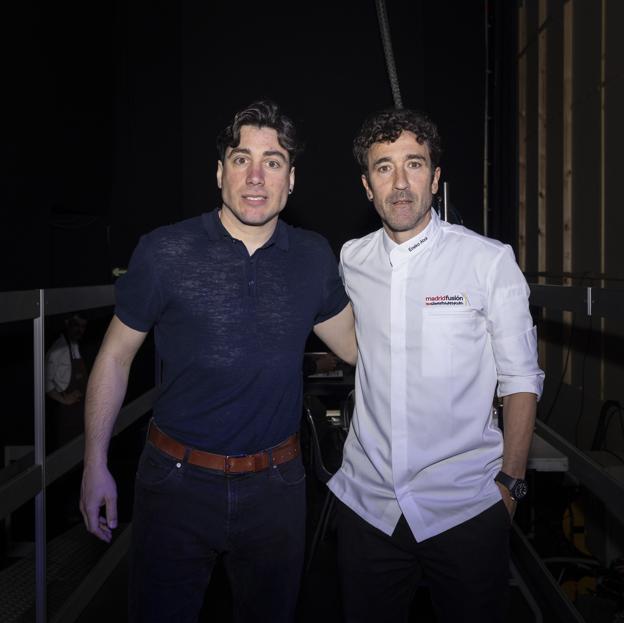 Eneko Axpe y en Eneko Atxa antes de la presentación de su plataforma, Delicia.ai, en la última edición de Madrid fusión Alimentos de España.