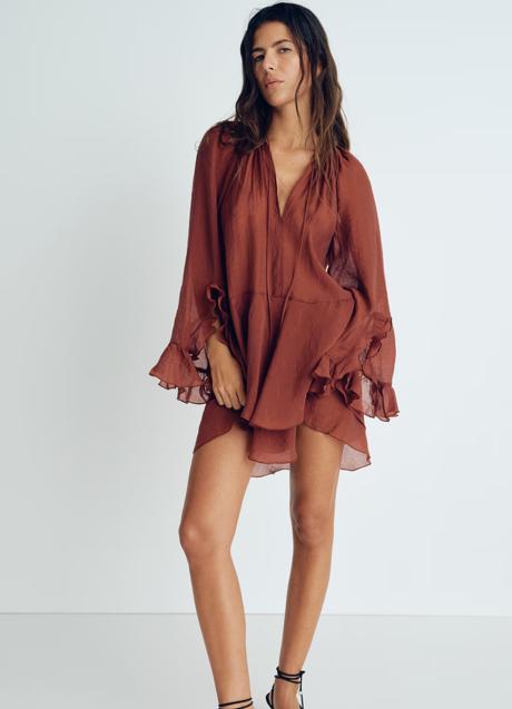 Vestido corto de H&M (59,99 euros)