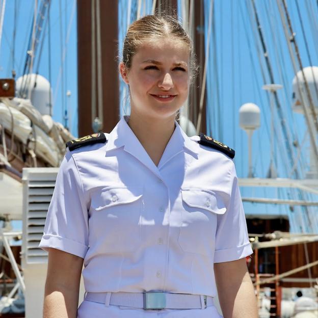 La princesa Leonor, a su llegada a Salvador de Bahía (Brasil). 