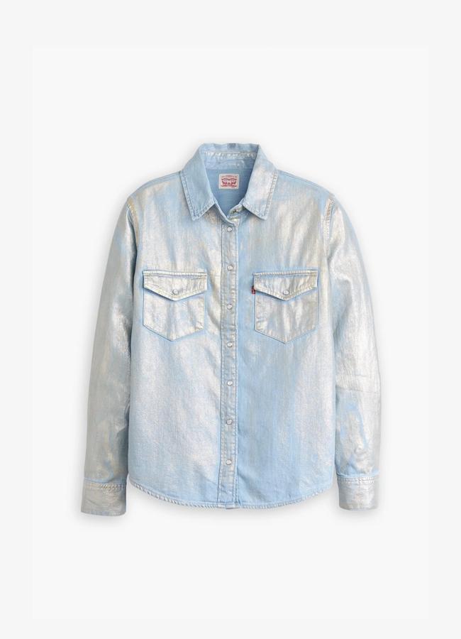 Camisa con toque metalizado de Levi's, 76,45 euros.