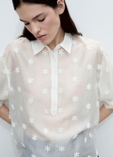 Camisa blanca de Mango (39,99 euros)