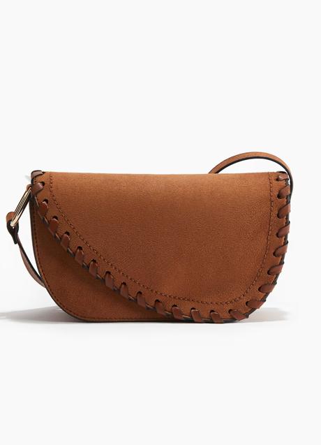 Bolso marrón de H&M (29,99 euros)