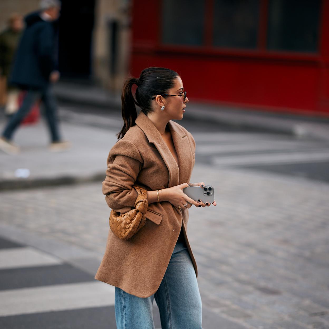 He encontrado en Lefties la chaqueta efecto ante más elegante de la temporada