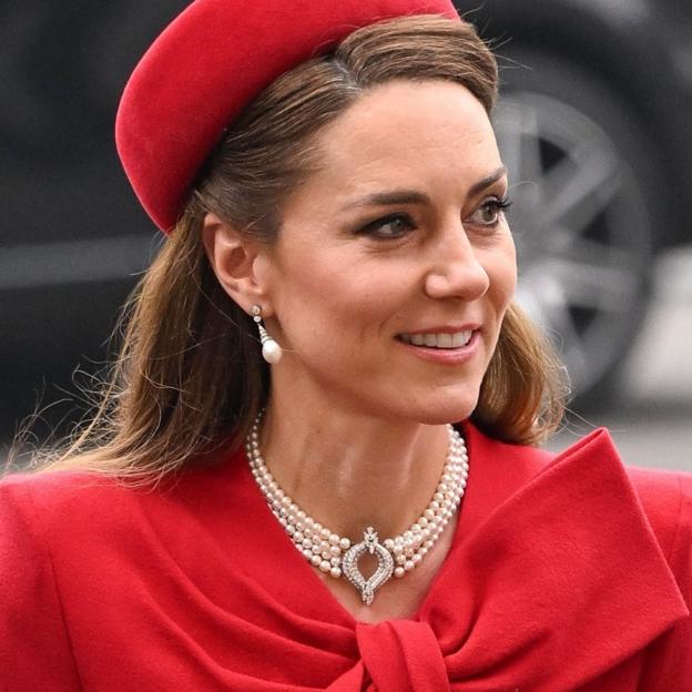 La curiosa historia del collar de perlas japonesas de Kate Middleton que ya llevó Diana de Gales antes que ella