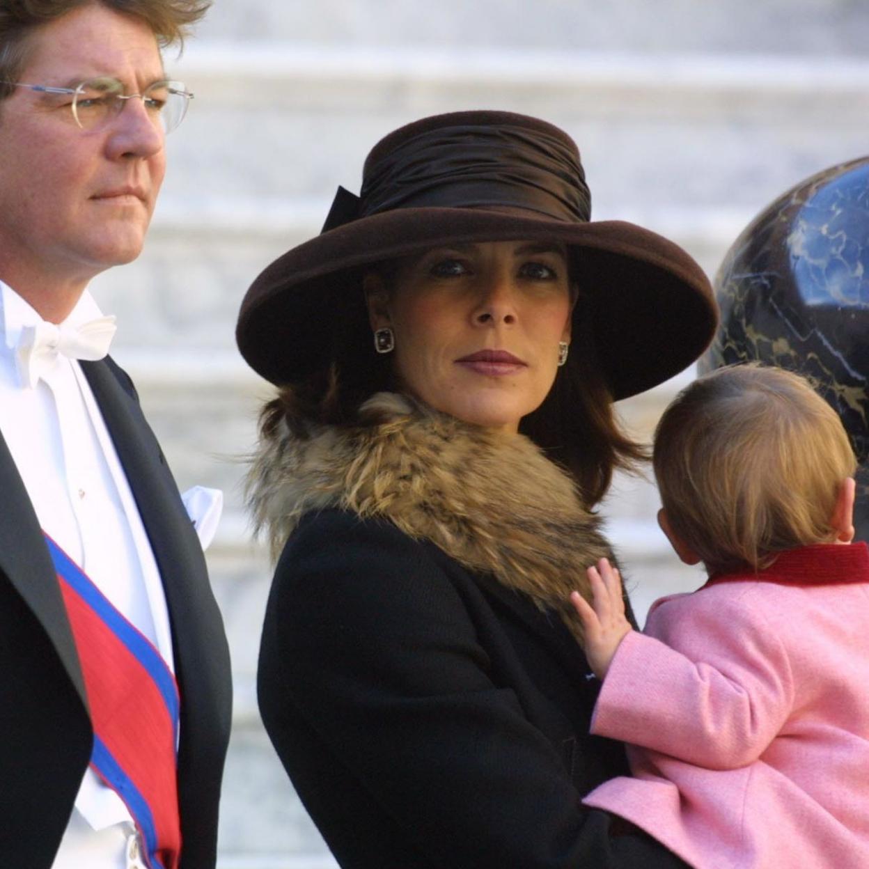 Carolina de Mónaco y Ernesto de Hannover, junto a la pequeña Alexandra./Getty