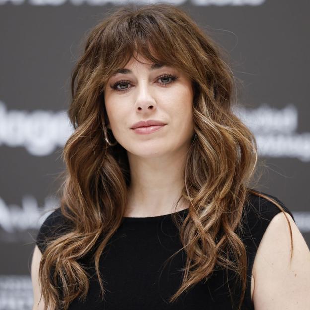 Blanca Suárez con el pelo rizado.