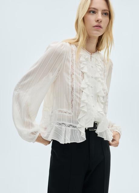 Camisa blanca de Mango (45,99 euros)