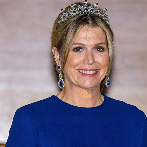 Detalle de la tiara que Máxima de Holanda ha lucido en su viaje a Kenia.