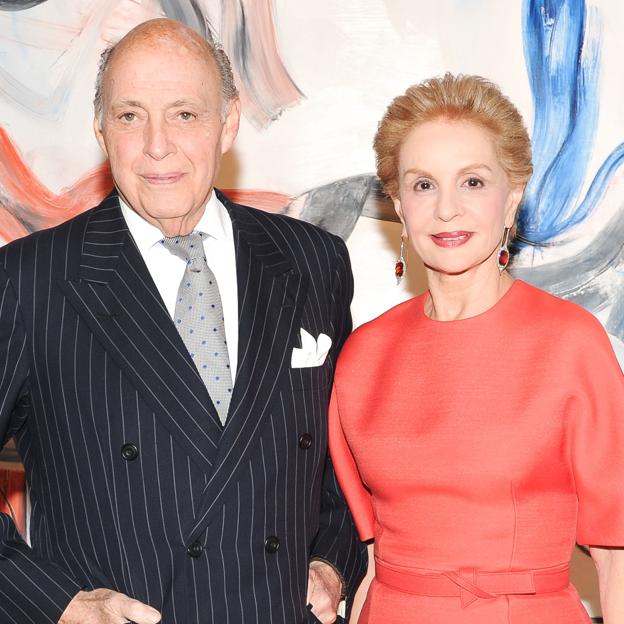 Reinaldo y Carolina Herrera posan juntos en una imagen de 2014. 