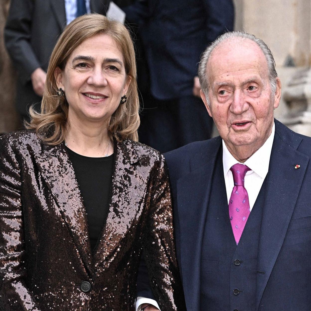 La infanta Cristina y el rey Juan Carlos, en París en febrero de 2023. /GTRES