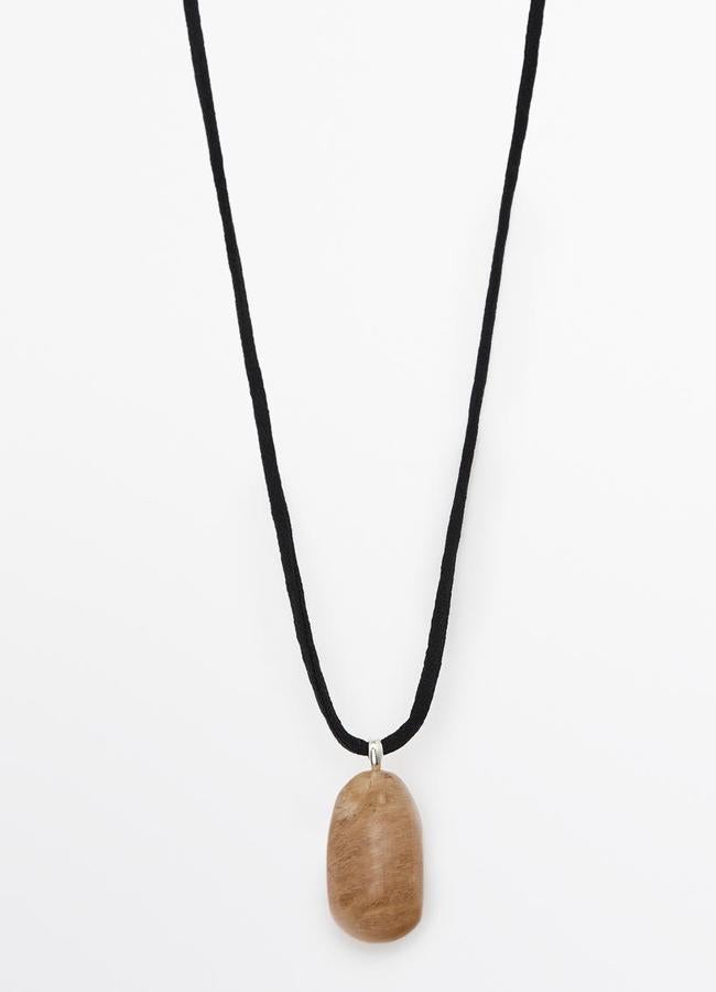 Collar con detalle de piedra de Massimo Dutti.
