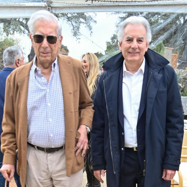 Álvaro Vargas Llosa desvela cómo fueron sus últimos minutos con su padre en una emotiva carta